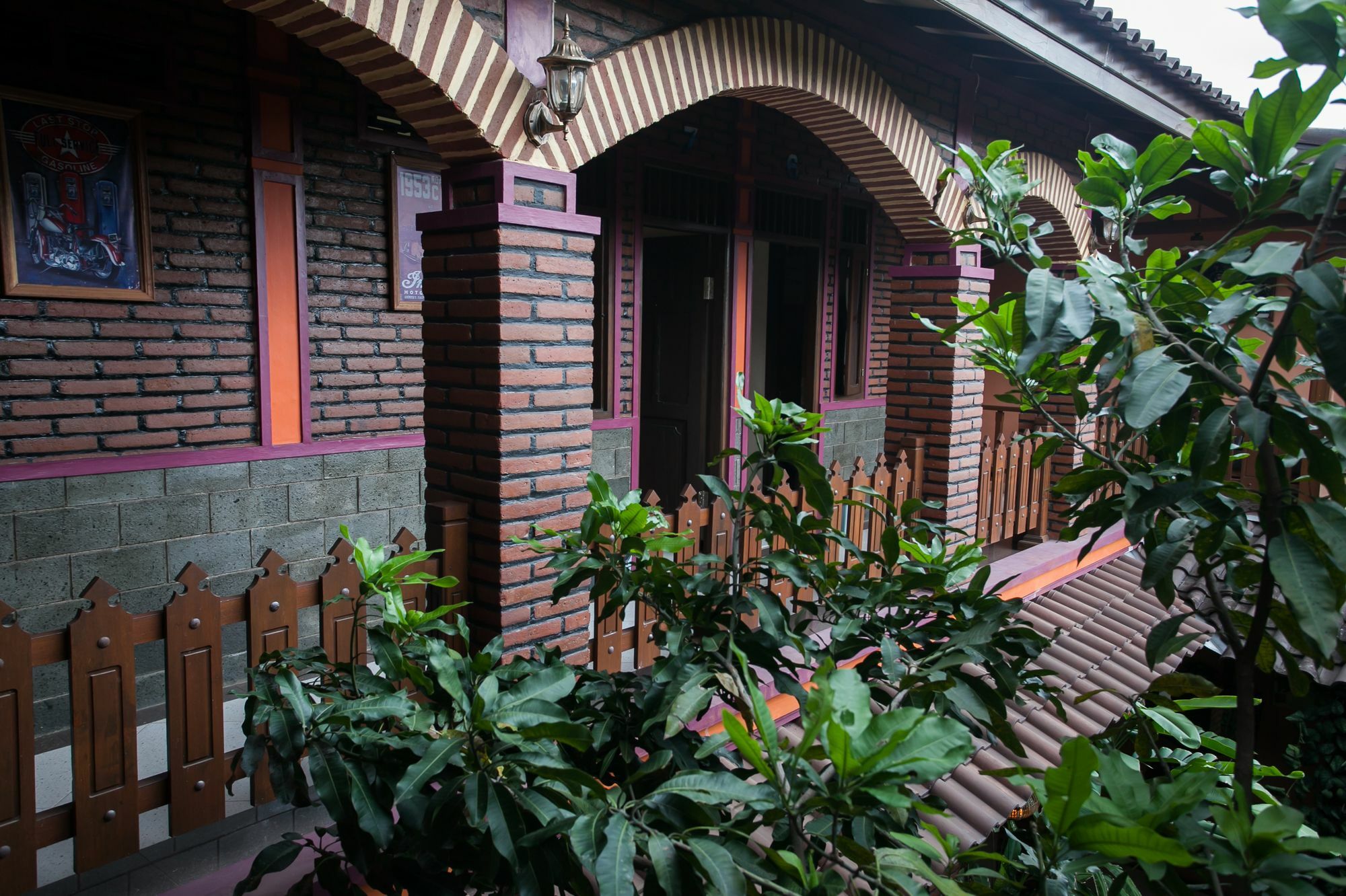 Отель Reddoorz At Omah Wetan Sawojajar Маланг Экстерьер фото